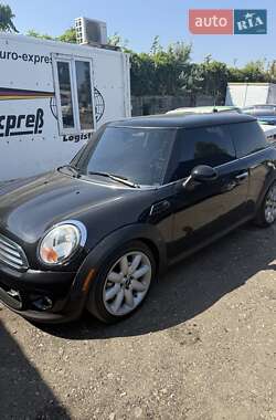 Хэтчбек MINI Cooper 2012 в 