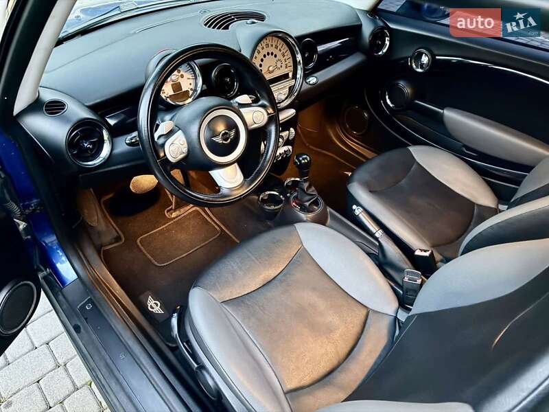 Хэтчбек MINI Cooper 2008 в Солотвине