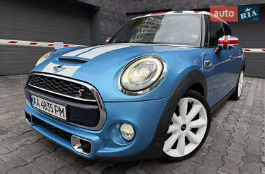Хэтчбек MINI Cooper 2017 в Киеве