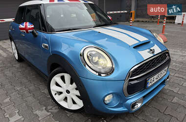 Хэтчбек MINI Cooper 2017 в 