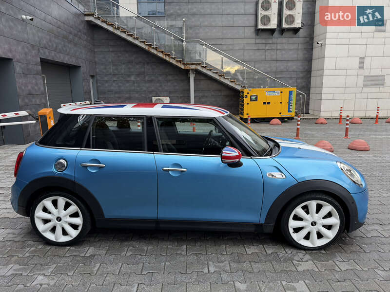 Хетчбек MINI Cooper 2017 в Києві
