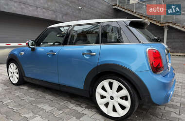 Хэтчбек MINI Cooper 2017 в 