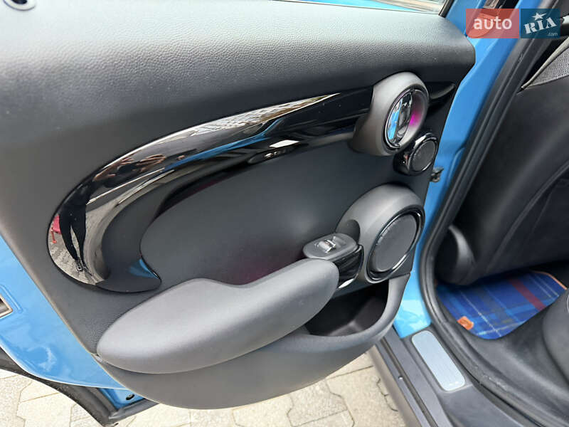 Хетчбек MINI Cooper 2017 в Києві