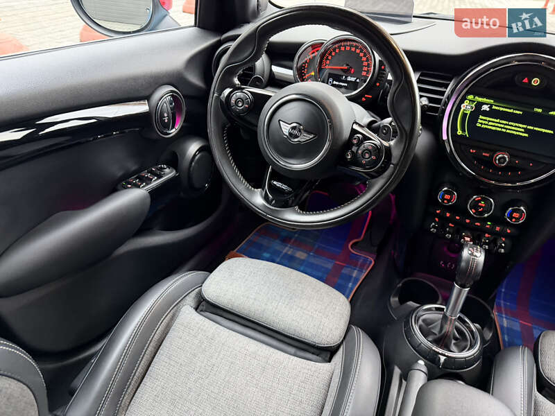 Хетчбек MINI Cooper 2017 в Києві