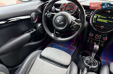 Хэтчбек MINI Cooper 2017 в 