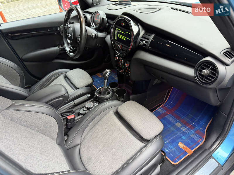 Хетчбек MINI Cooper 2017 в Києві
