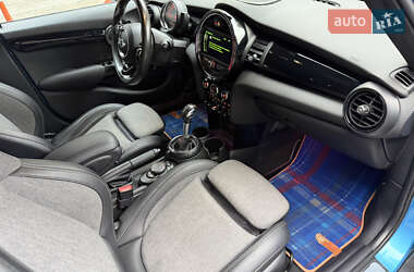 Хэтчбек MINI Cooper 2017 в 