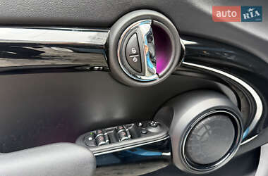 Хэтчбек MINI Cooper 2017 в 