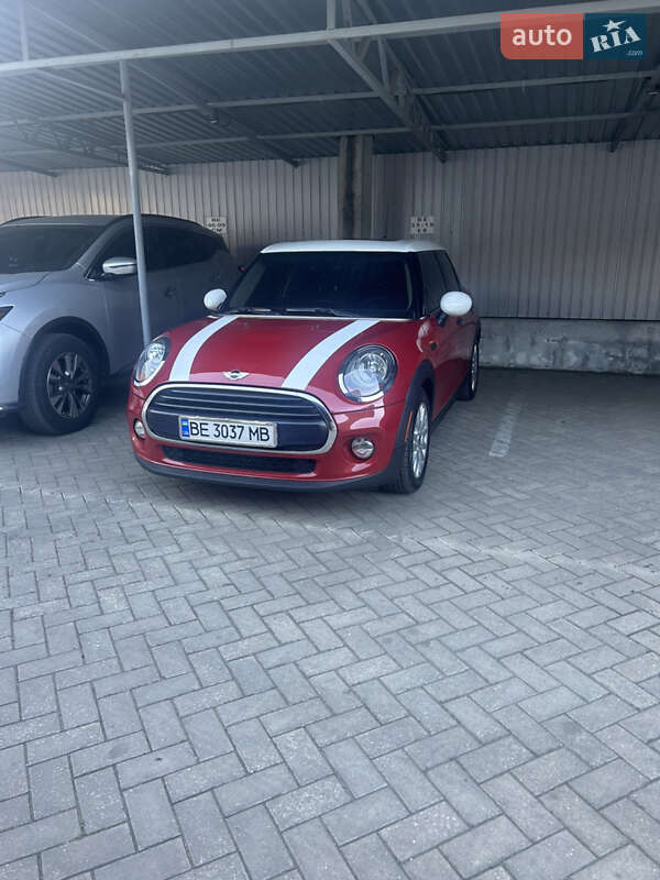 Хэтчбек MINI Cooper 2016 в Николаеве