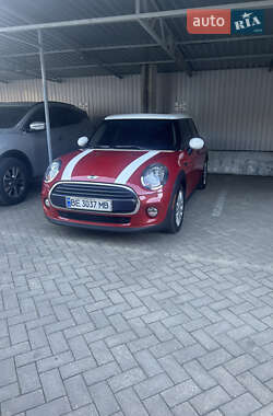 Хэтчбек MINI Cooper 2016 в 