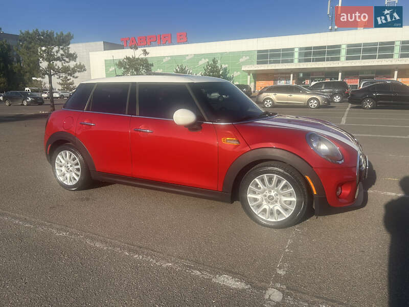 Хэтчбек MINI Cooper 2016 в Николаеве
