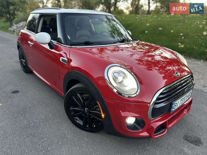Хэтчбек MINI Cooper 2017 в Полтаве