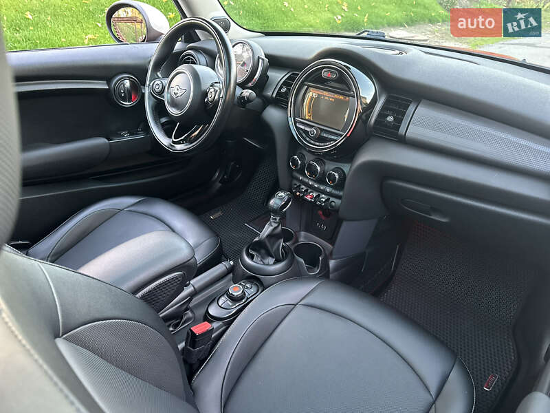 Хэтчбек MINI Cooper 2017 в Полтаве