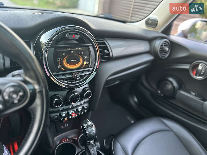Хэтчбек MINI Cooper 2017 в Полтаве
