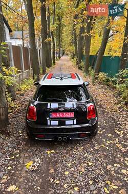 Хэтчбек MINI Cooper 2015 в 