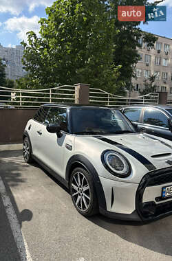Хэтчбек MINI Cooper 2021 в Киеве