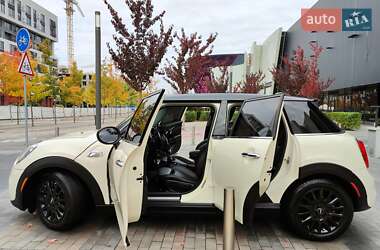 Хэтчбек MINI Cooper 2017 в 