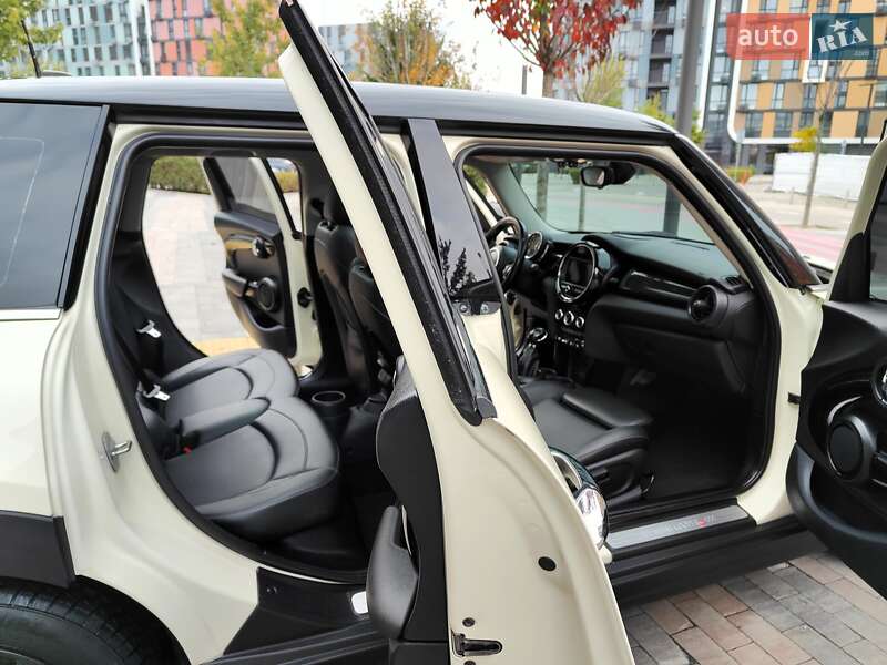 Хетчбек MINI Cooper 2017 в Києві фото 30 Хетчбек MINI Cooper 2017 в Києві