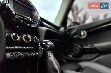 Хэтчбек MINI Cooper 2017 в 