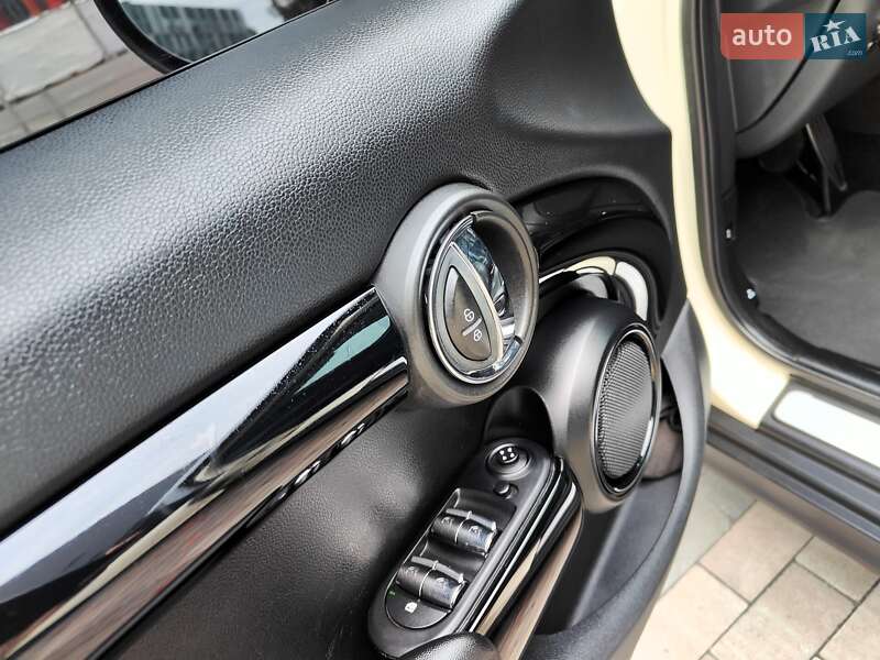 Хетчбек MINI Cooper 2017 в Києві фото 36 Хетчбек MINI Cooper 2017 в Києві