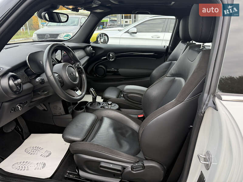 Хэтчбек MINI Cooper 2021 в Житомире