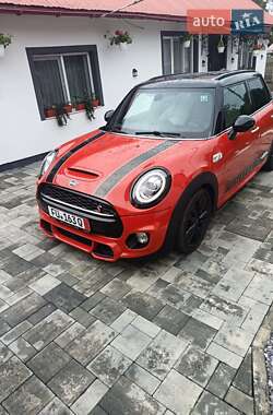 Хэтчбек MINI Cooper 2019 в Черновцах