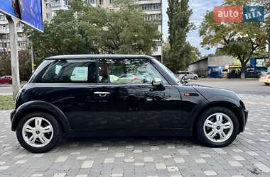 Хетчбек MINI Cooper 2006 в 
