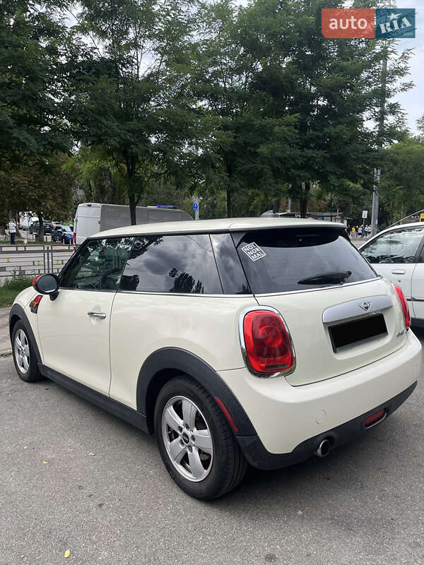 Хэтчбек MINI Cooper 2014 в Львове