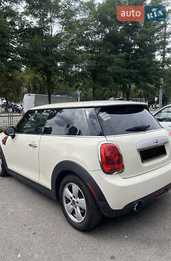 Хетчбек MINI Cooper 2014 в 
