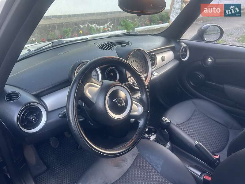 Хэтчбек MINI Cooper 2009 в Мукачево