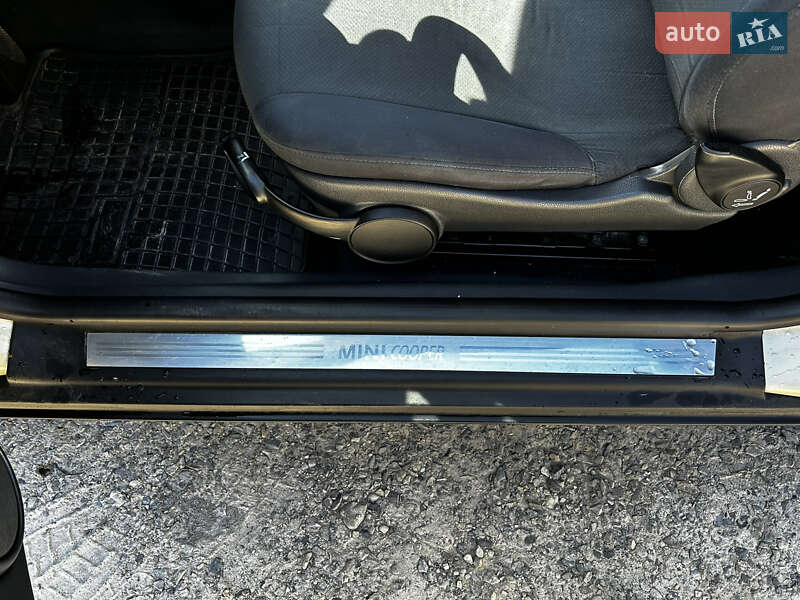 Хетчбек MINI Cooper 2004 в Івано-Франківську фото 17 Хетчбек MINI Cooper 2004 в Івано-Франківську