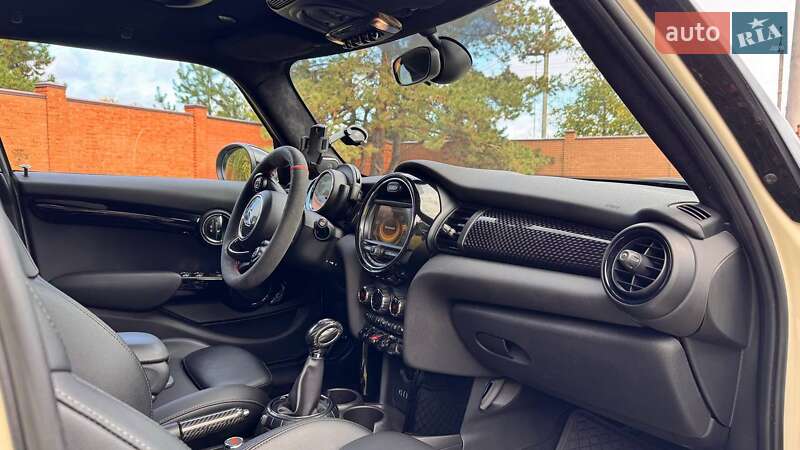 Хетчбек MINI Cooper 2016 в Дніпрі