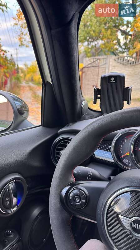 Хетчбек MINI Cooper 2016 в Дніпрі