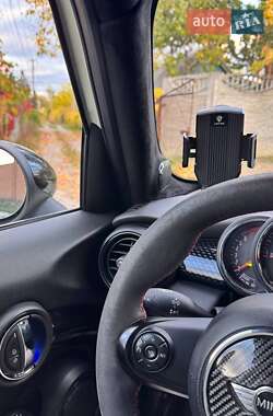 Хэтчбек MINI Cooper 2016 в 