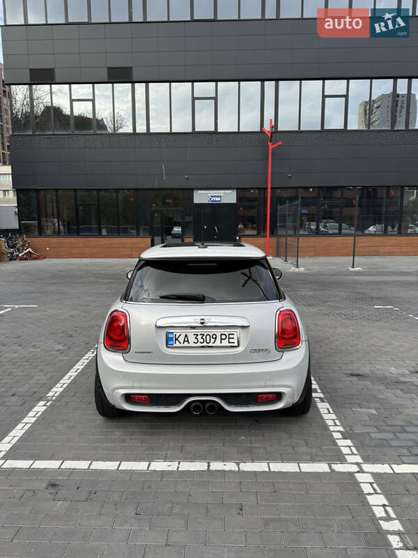 Хэтчбек MINI Cooper 2017 в Киеве фото 6 Хэтчбек MINI Cooper 2017 в Киеве