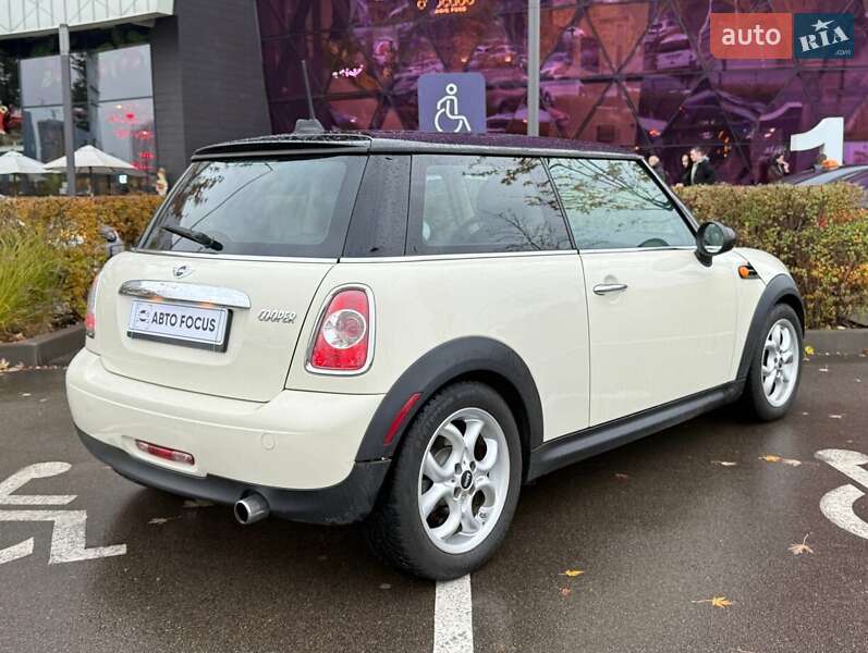 Хэтчбек MINI Cooper 2012 в Киеве фото 6 Хэтчбек MINI Cooper 2012 в Киеве