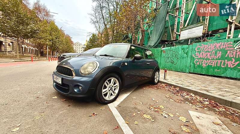 MINI Cooper 2010