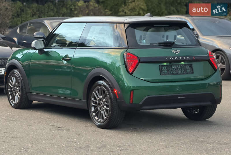 Хэтчбек MINI Cooper 2024 в Киеве фото 6 Хэтчбек MINI Cooper 2024 в Киеве
