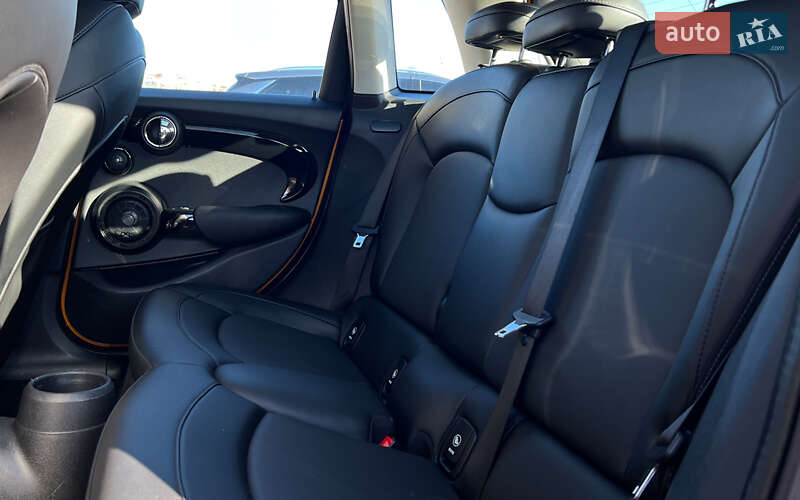 Хетчбек MINI Cooper 2015 в Львові