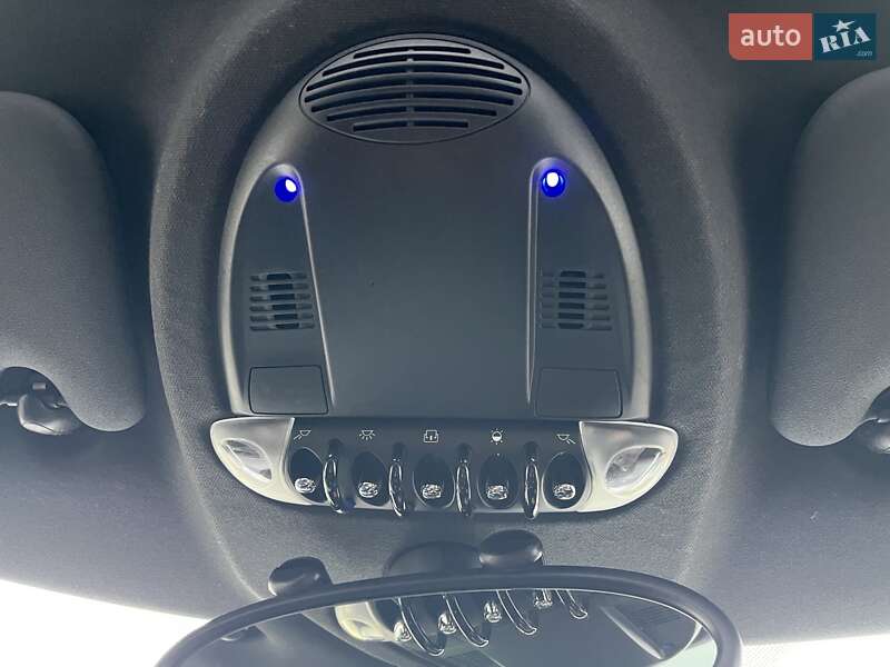 Позашляховик / Кросовер MINI Cooper 2016 в Києві фото 16 Позашляховик / Кросовер MINI Cooper 2016 в Києві