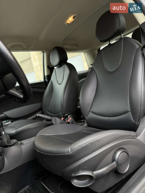 Хетчбек MINI Cooper 2011 в Харкові