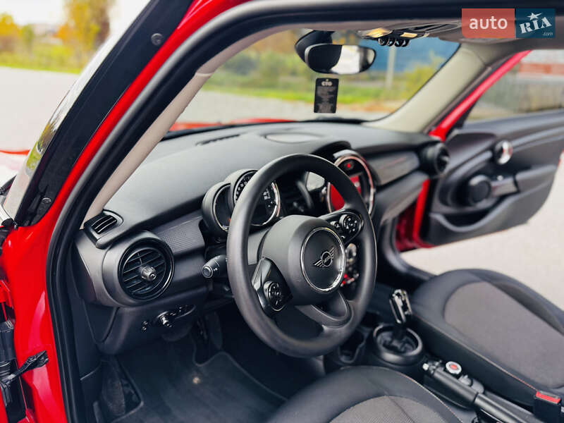 Хетчбек MINI Cooper 2020 в Здолбуніві