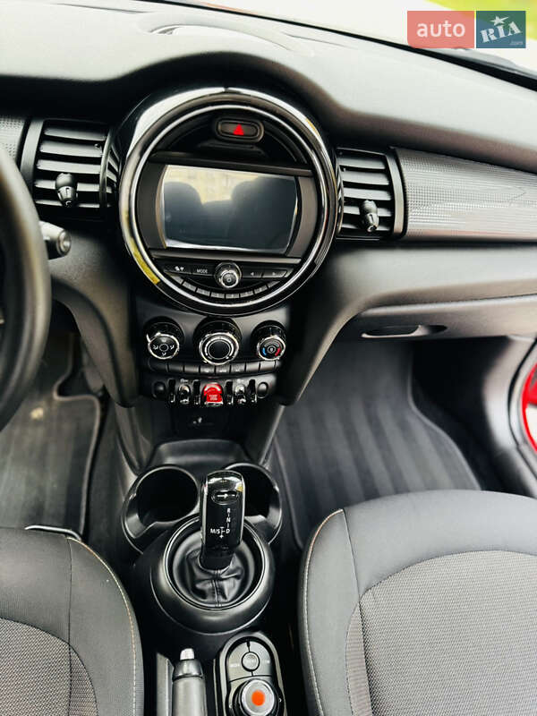 Хетчбек MINI Cooper 2020 в Здолбуніві