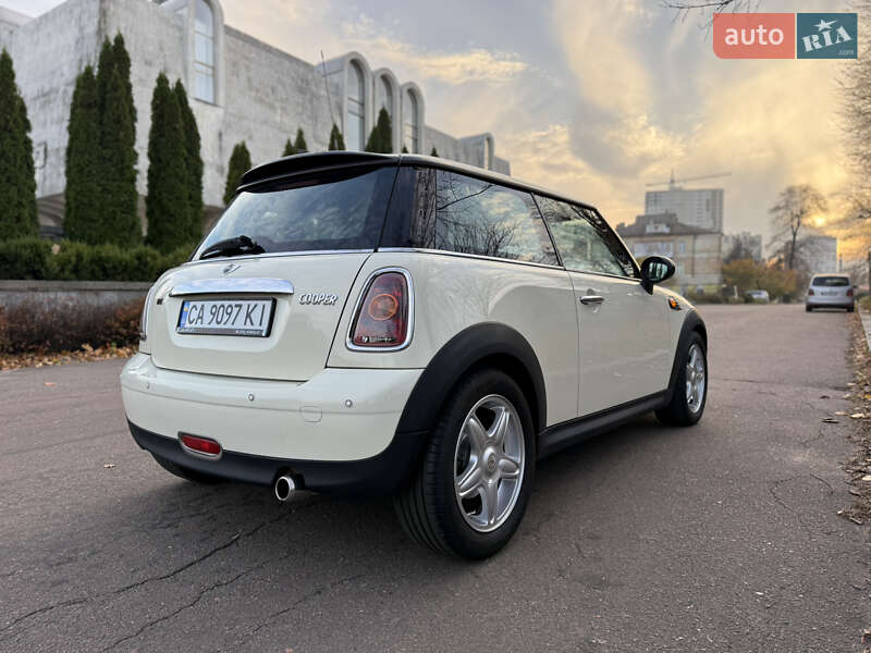 Хетчбек MINI Cooper 2007 в Києві фото 6 Хетчбек MINI Cooper 2007 в Києві