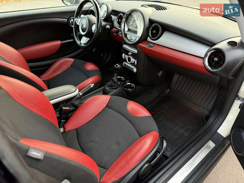 Хетчбек MINI Cooper 2007 в Києві фото 11 Хетчбек MINI Cooper 2007 в Києві