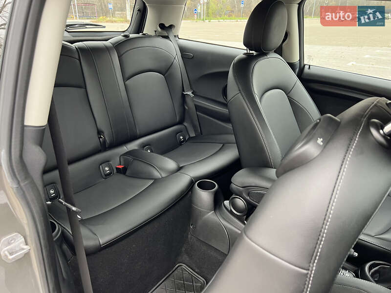 Хетчбек MINI Cooper 2017 в Києві фото 21 Хетчбек MINI Cooper 2017 в Києві