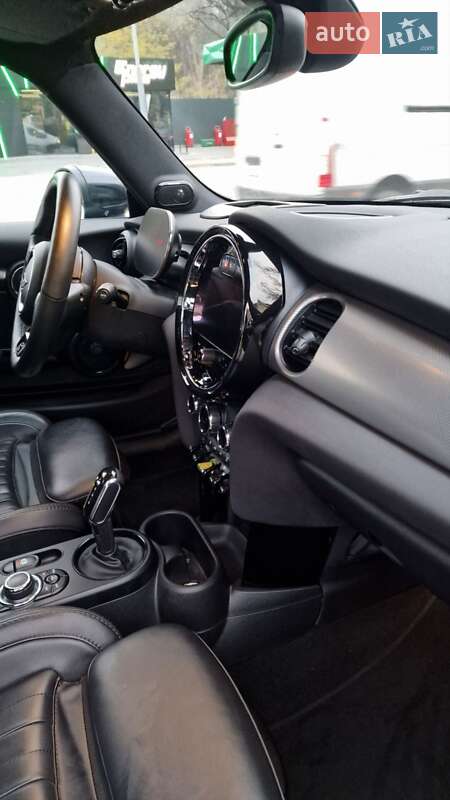 Хэтчбек MINI Cooper 2022 в Киеве