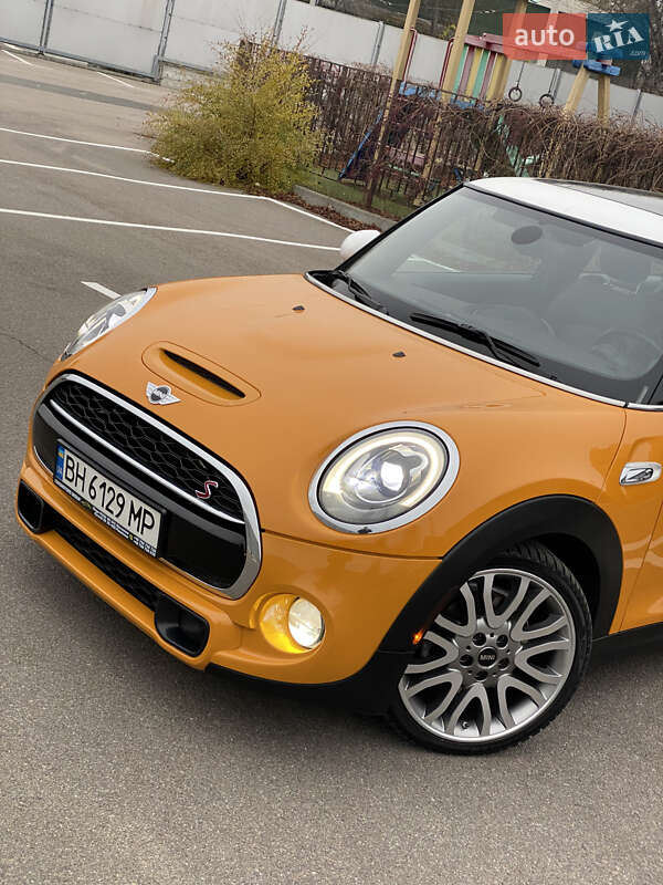 Хэтчбек MINI Cooper 2015 в Киеве