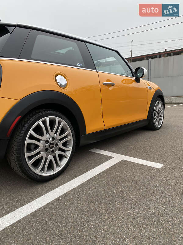 Хэтчбек MINI Cooper 2015 в Киеве