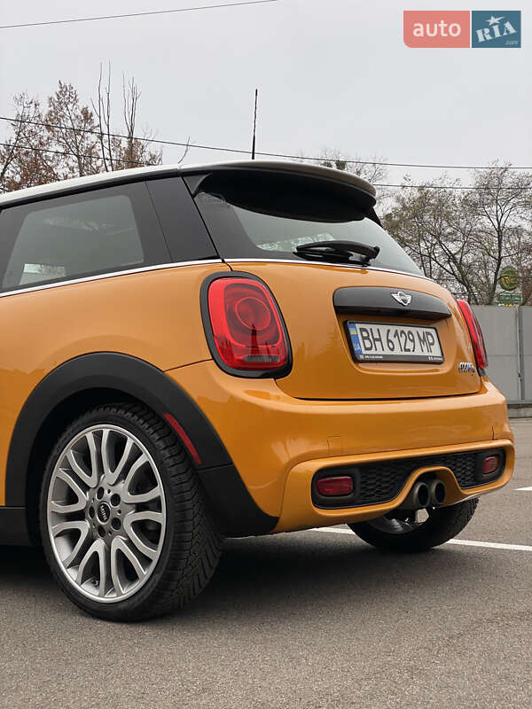 Хэтчбек MINI Cooper 2015 в Киеве